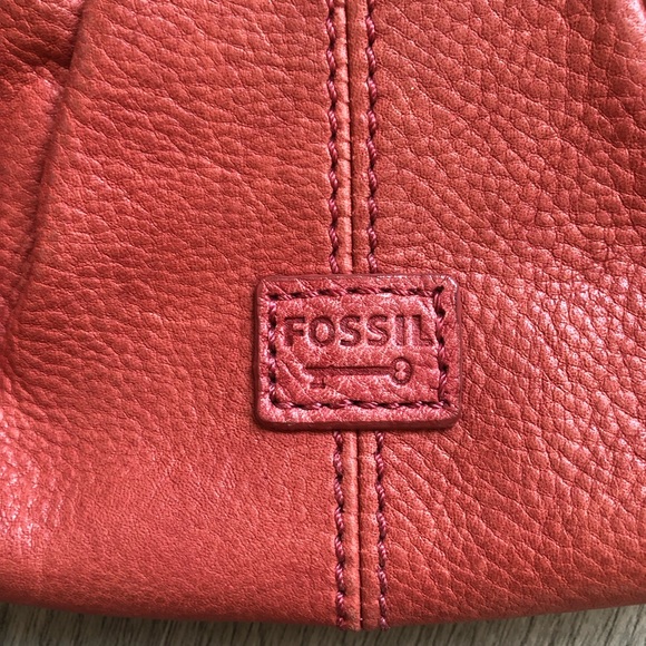 ❌SOLD❌Fossil Small Bag Red Pebbled Leather - Picture 4 of 8
